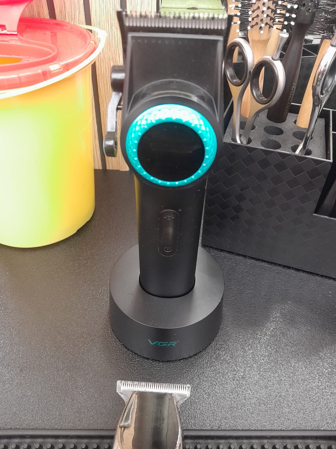 Customer photo review of Rasoio Clipper VGR V - 001