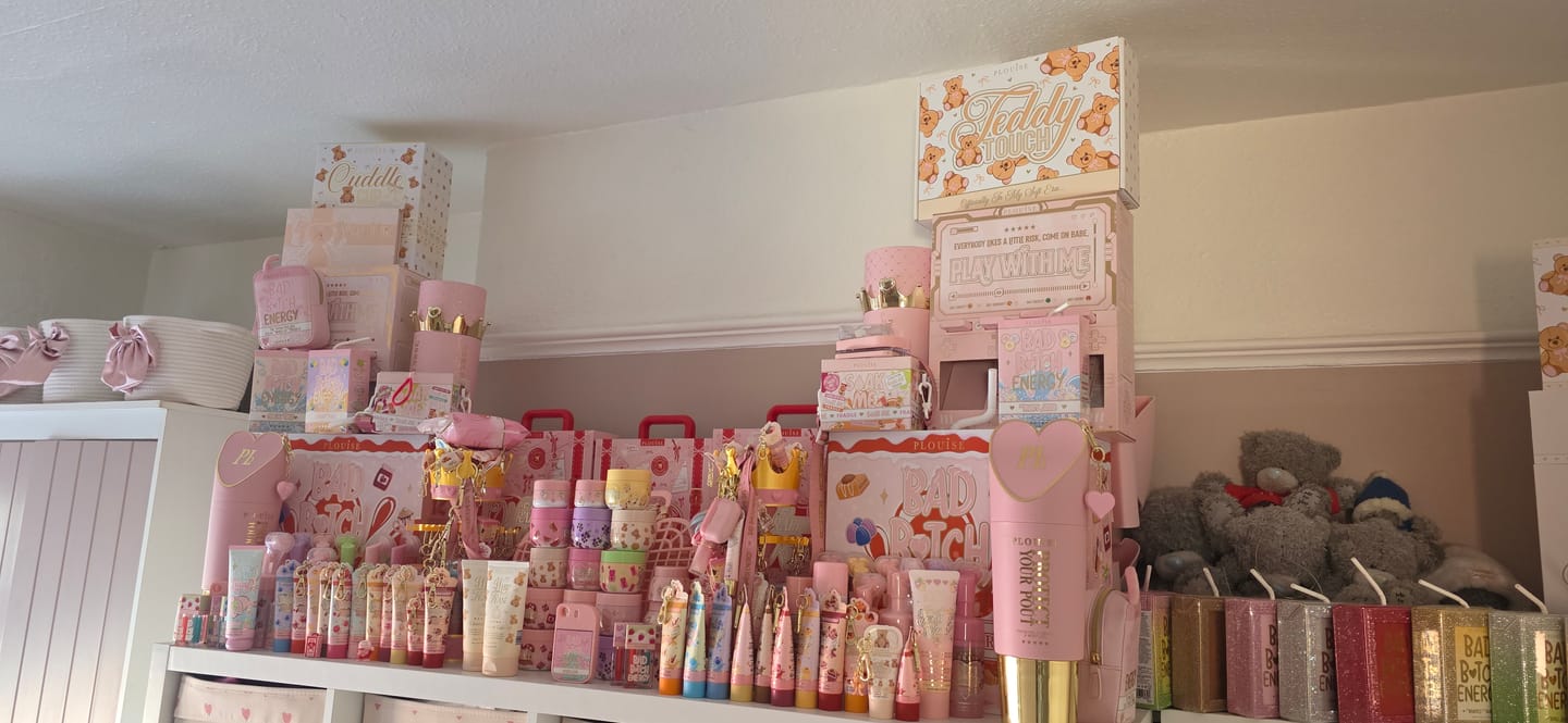 Customer photo review of Protect Your Pout Lip Conditioner XL PR Gift Set