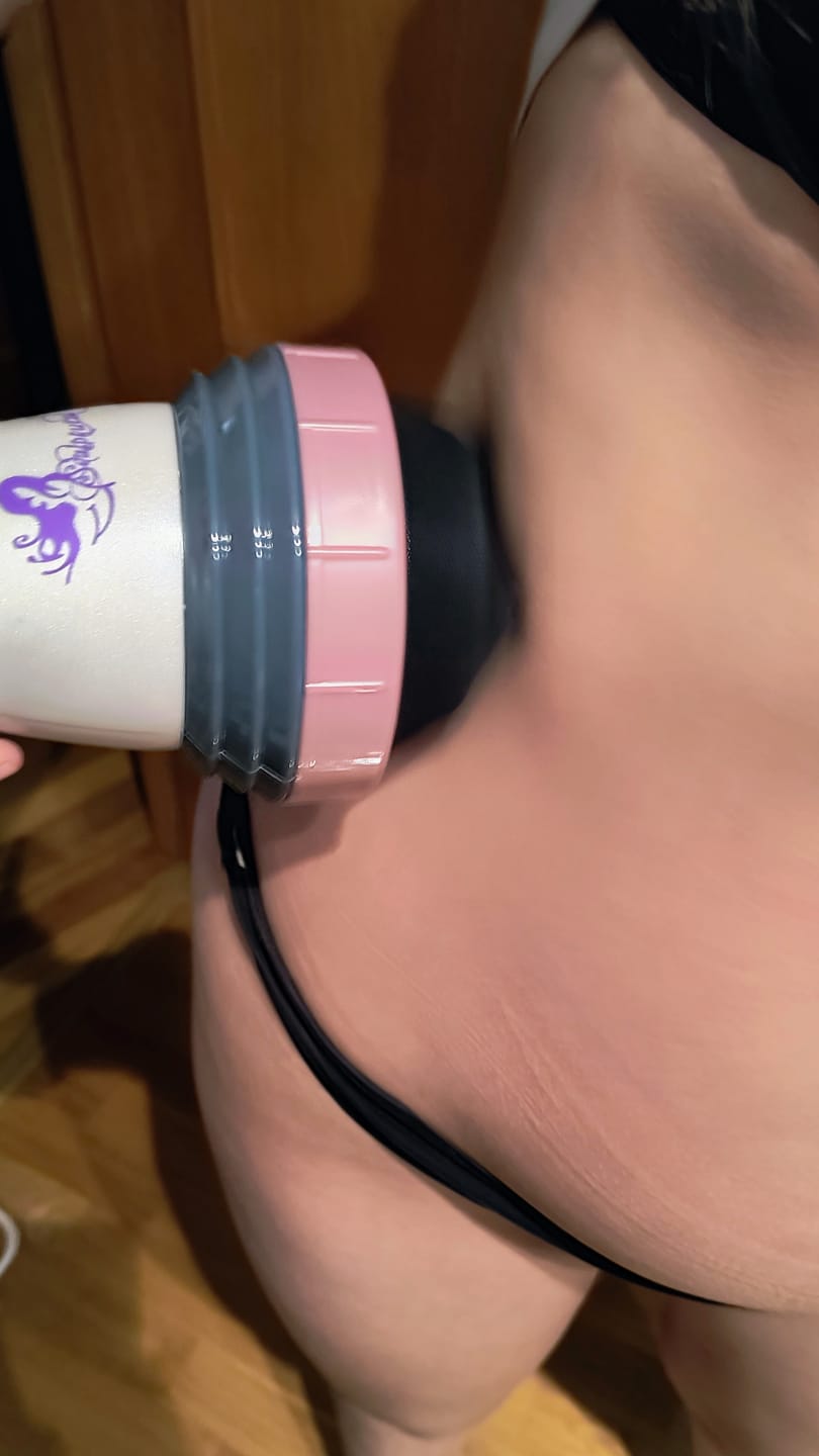 Customer photo review of Masajeador anticelulítico Cellu Clear Pro