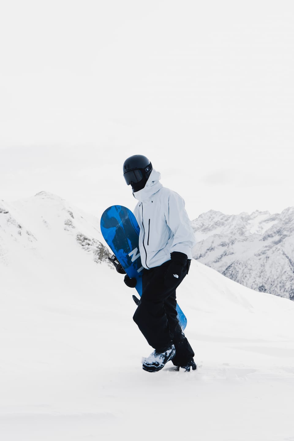 Customer photo review of Men’s Black Baggy Drawstring Durable Snow Pants