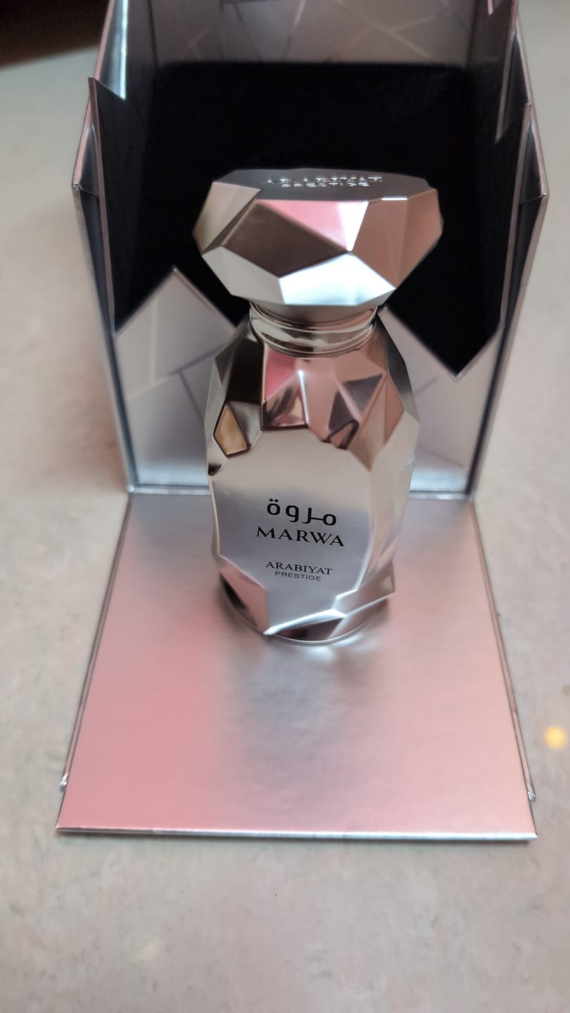 Customer photo review of Arabiyat Marwa Eau De Parfum For Men