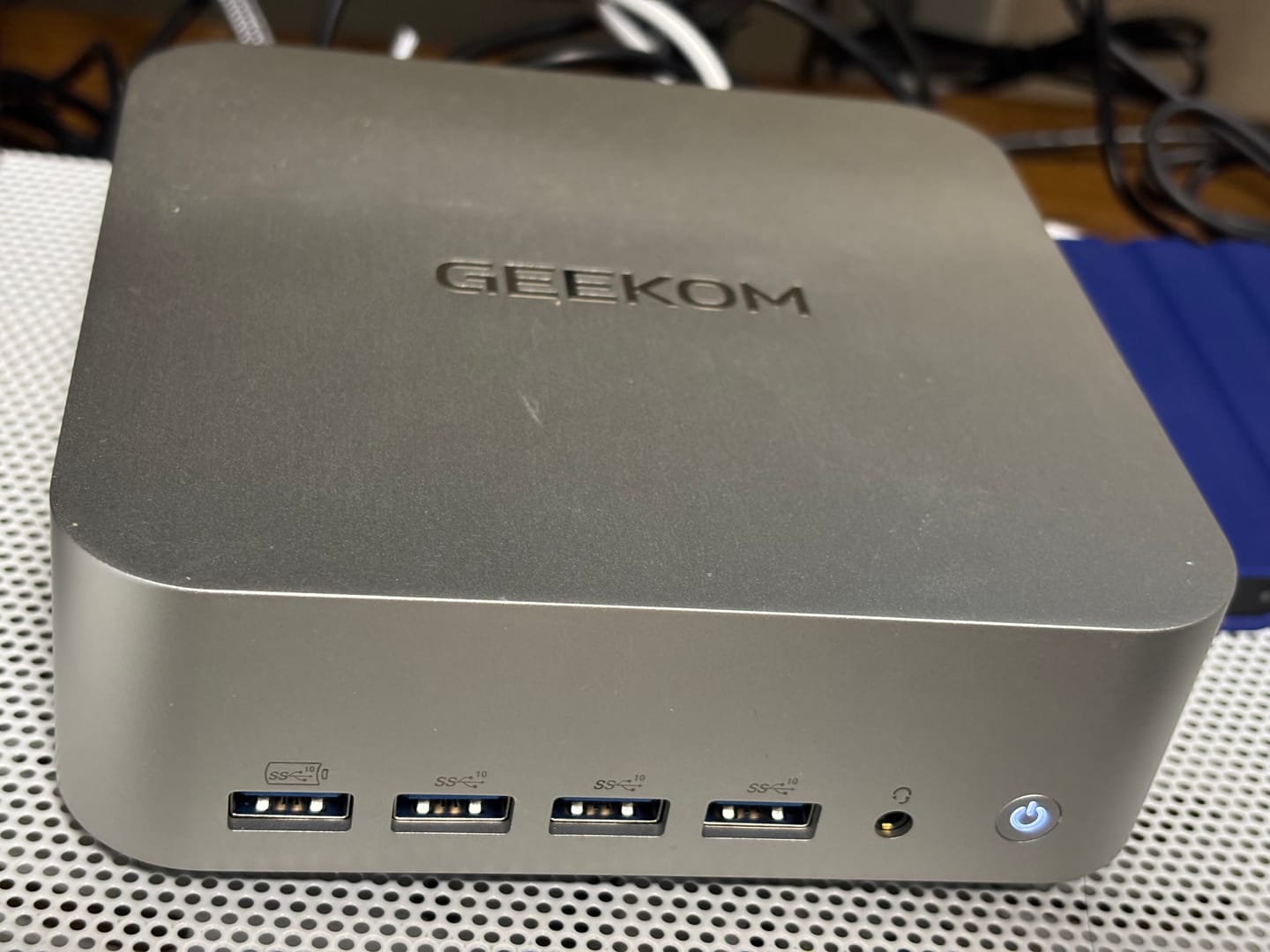 Customer photo review of GEEKOM AI PC A9 MAX ミニPC AMD Ryzen AI 9 HX 370