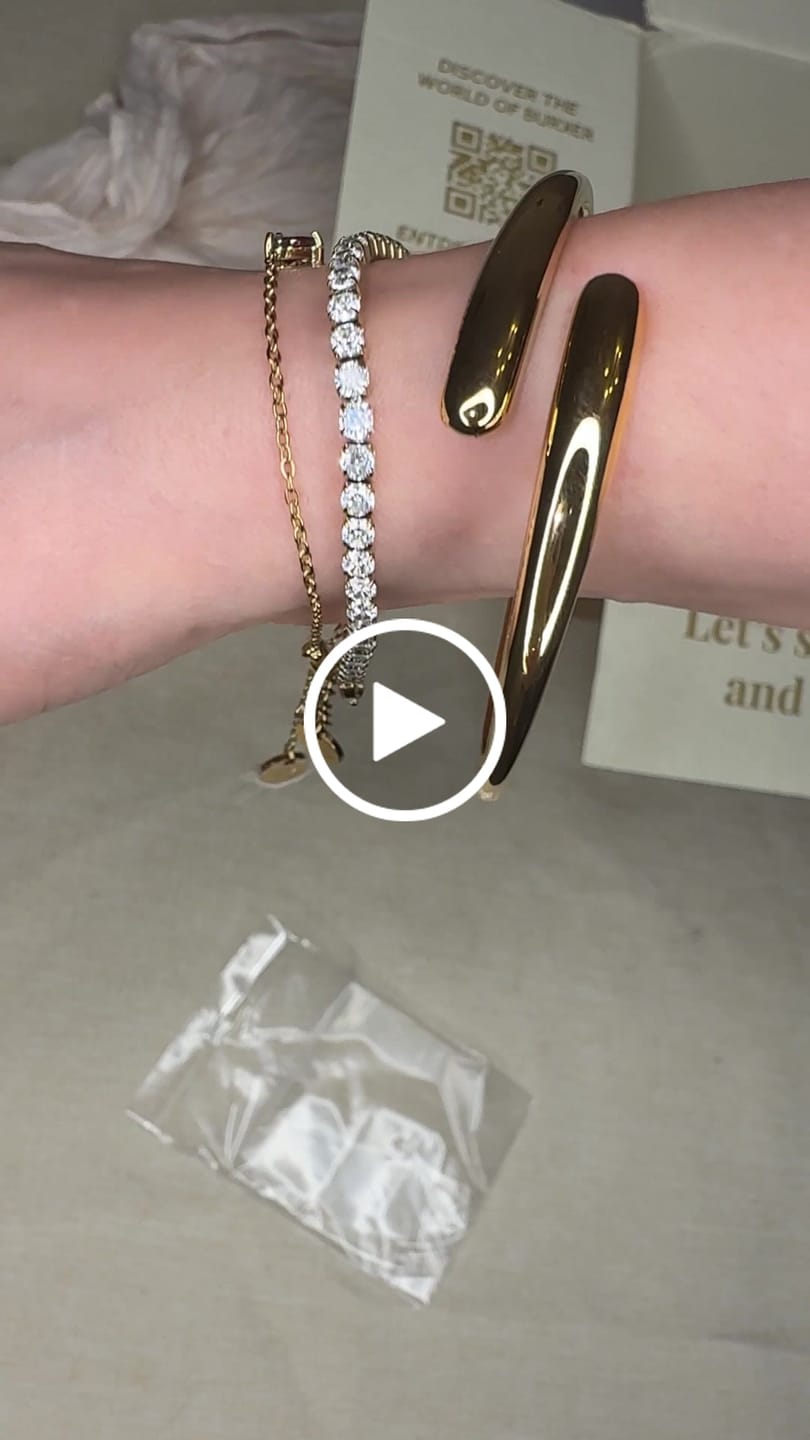 Customer video review of Maggy Bracelet