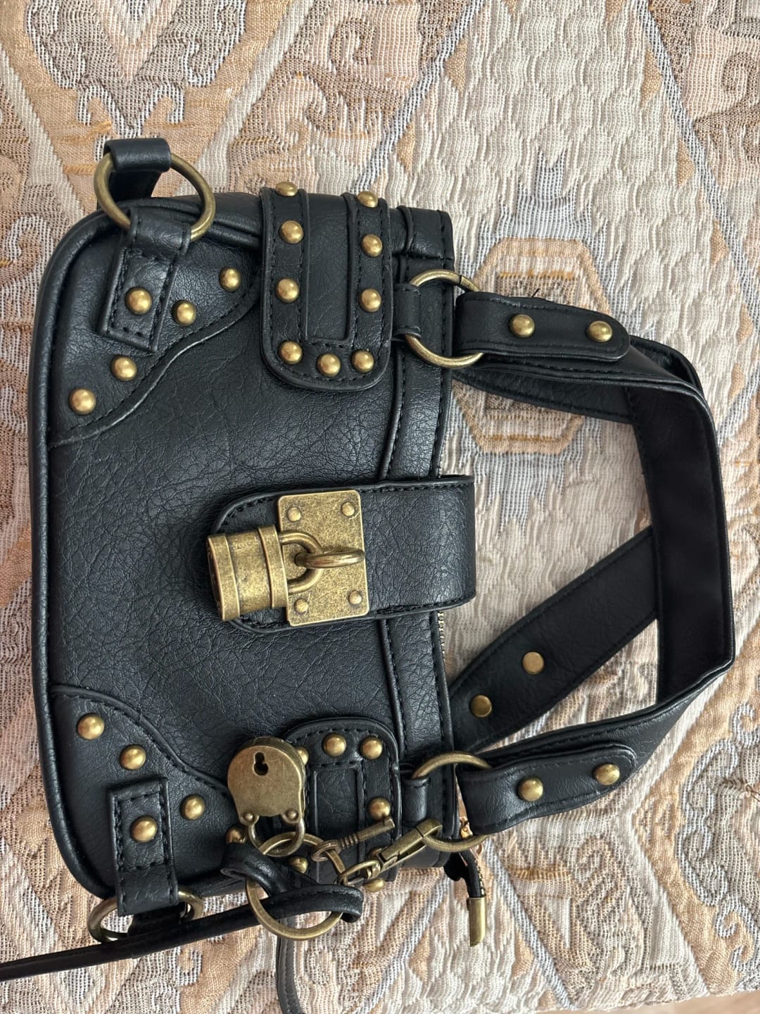 Customer photo review of Vintage Rivet Black Decoration PU Leather Retro Street Motorcycle Bag Mini Shoulder Crossbody Bag Y2K Style Hot Girl Handbag