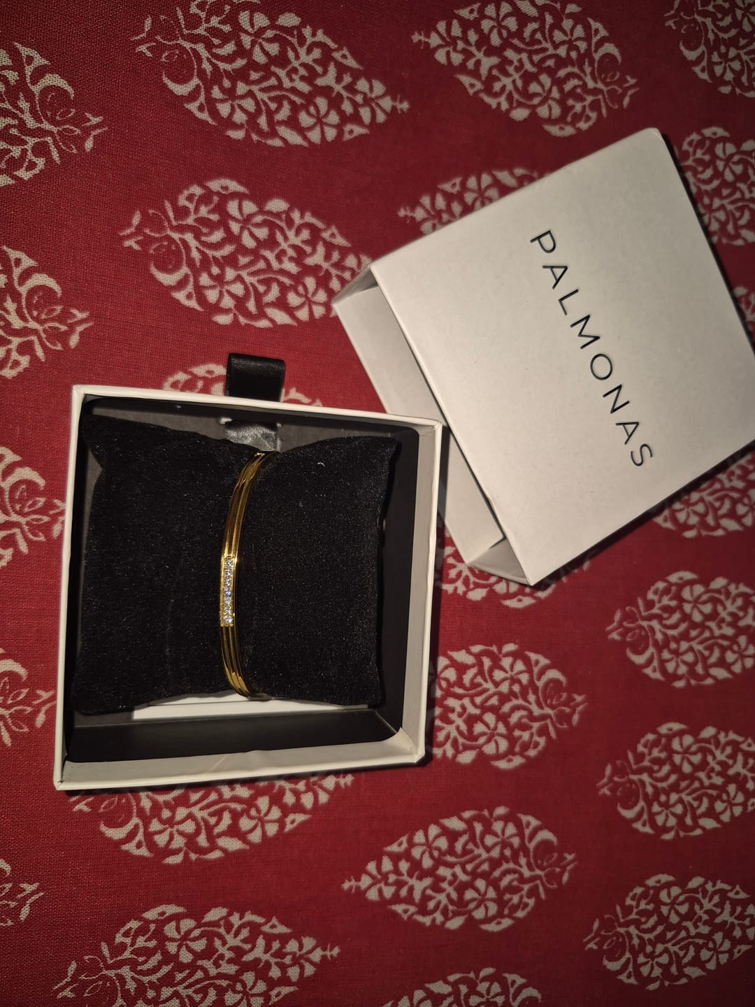 Customer photo review of Diamond Allure Bangle Bracelet