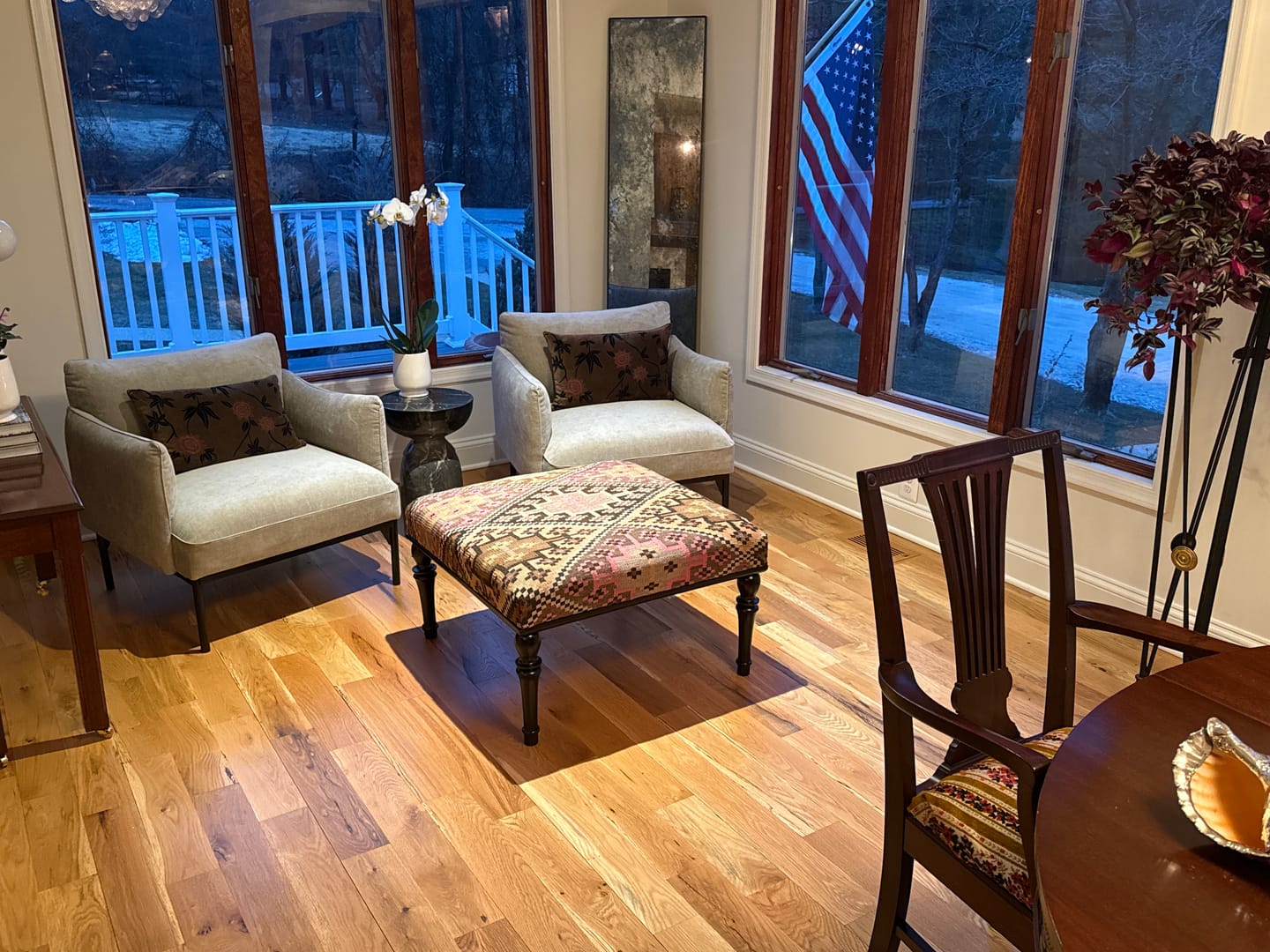 Customer photo review of Handmade Vintage Coffee Table – Upholstered with Vintage Kilim, Solid Wood, and Easy Assembly