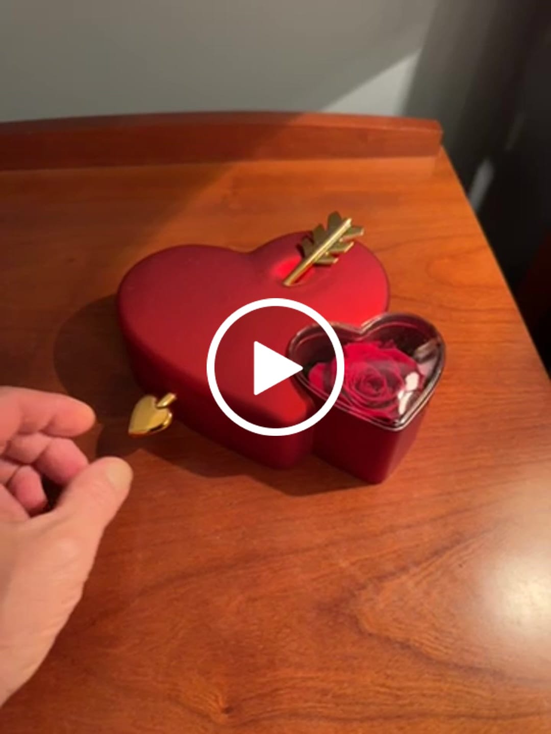 Customer video review of Eternal Love & Personalized Necklace