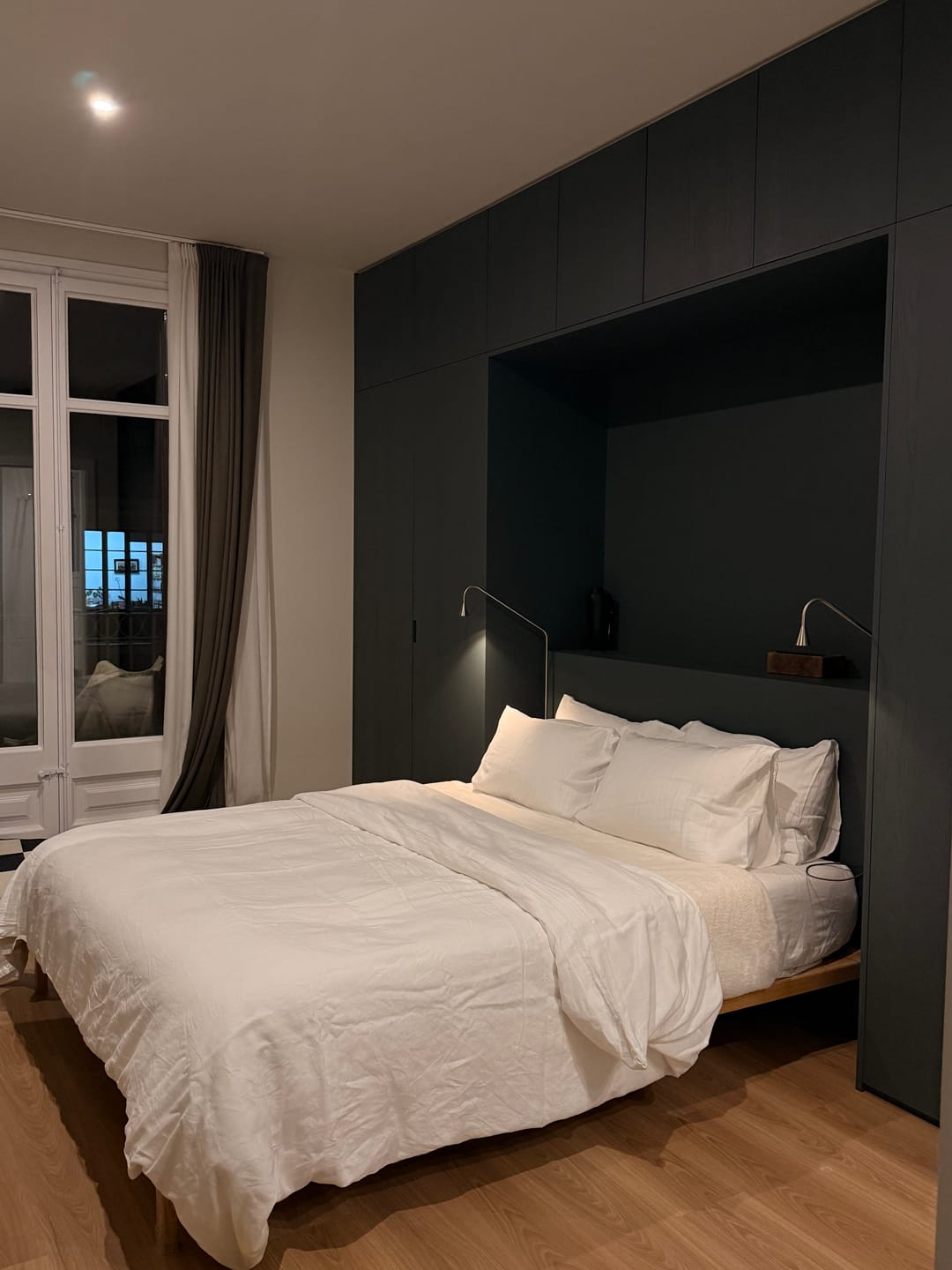 Customer photo review of White Linen Duvet Cover