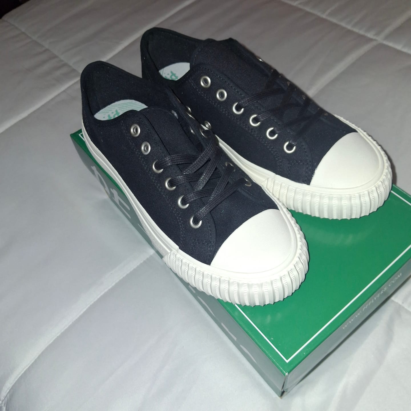 Customer photo review of Center Low-Top Black/Sea Salt