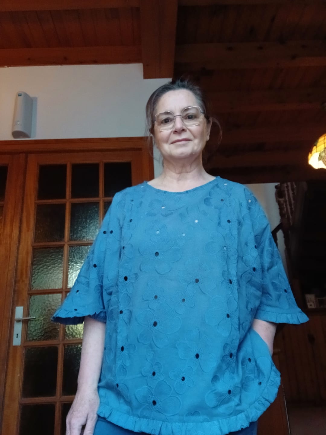 Customer photo review of Blouse Annette - Broderie fleurie ajourée bleu myosotis