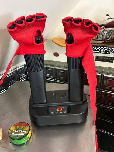 Customer photo review of The Glove Purifier V2 with Thermal Heating and O3-Enabled Active Technology Built for Preserving Boxing Gloves