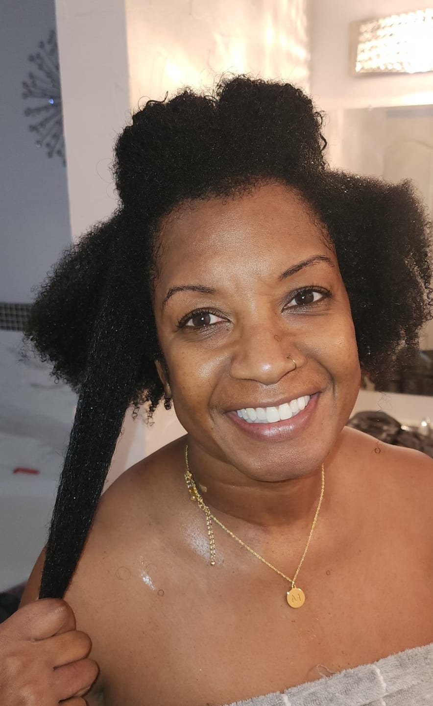 Customer photo review of Classic Curlz Lux Glow 4 fl oz