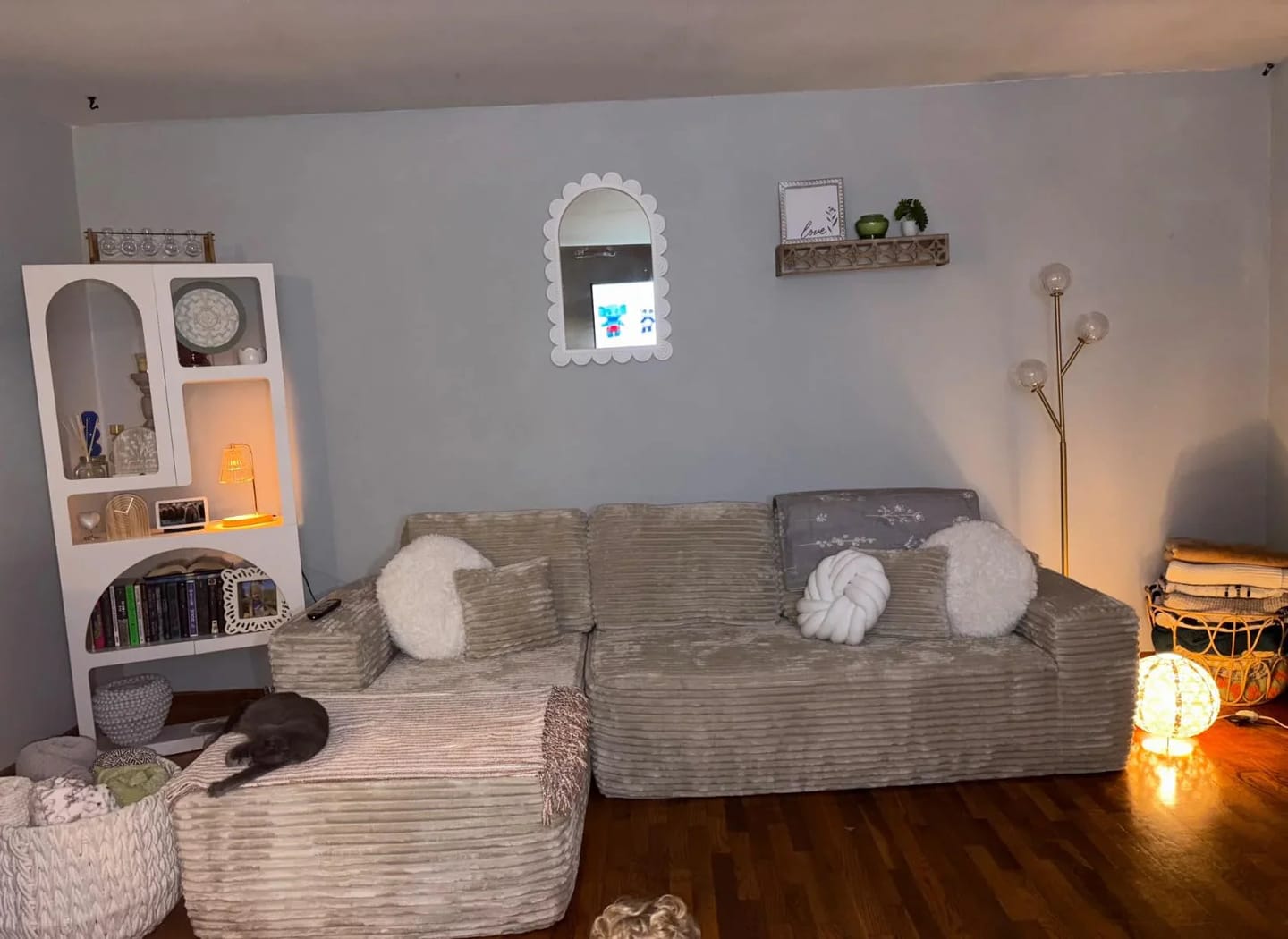 Customer photo review of Viral Boneless Couch