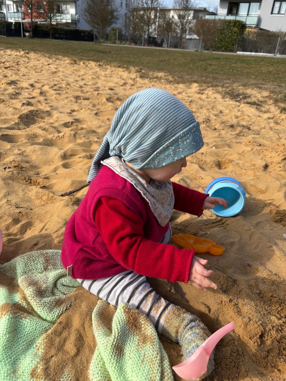 Customer photo review of Kaschmir Kinder Pullover mit der Falte Blau 98/104
