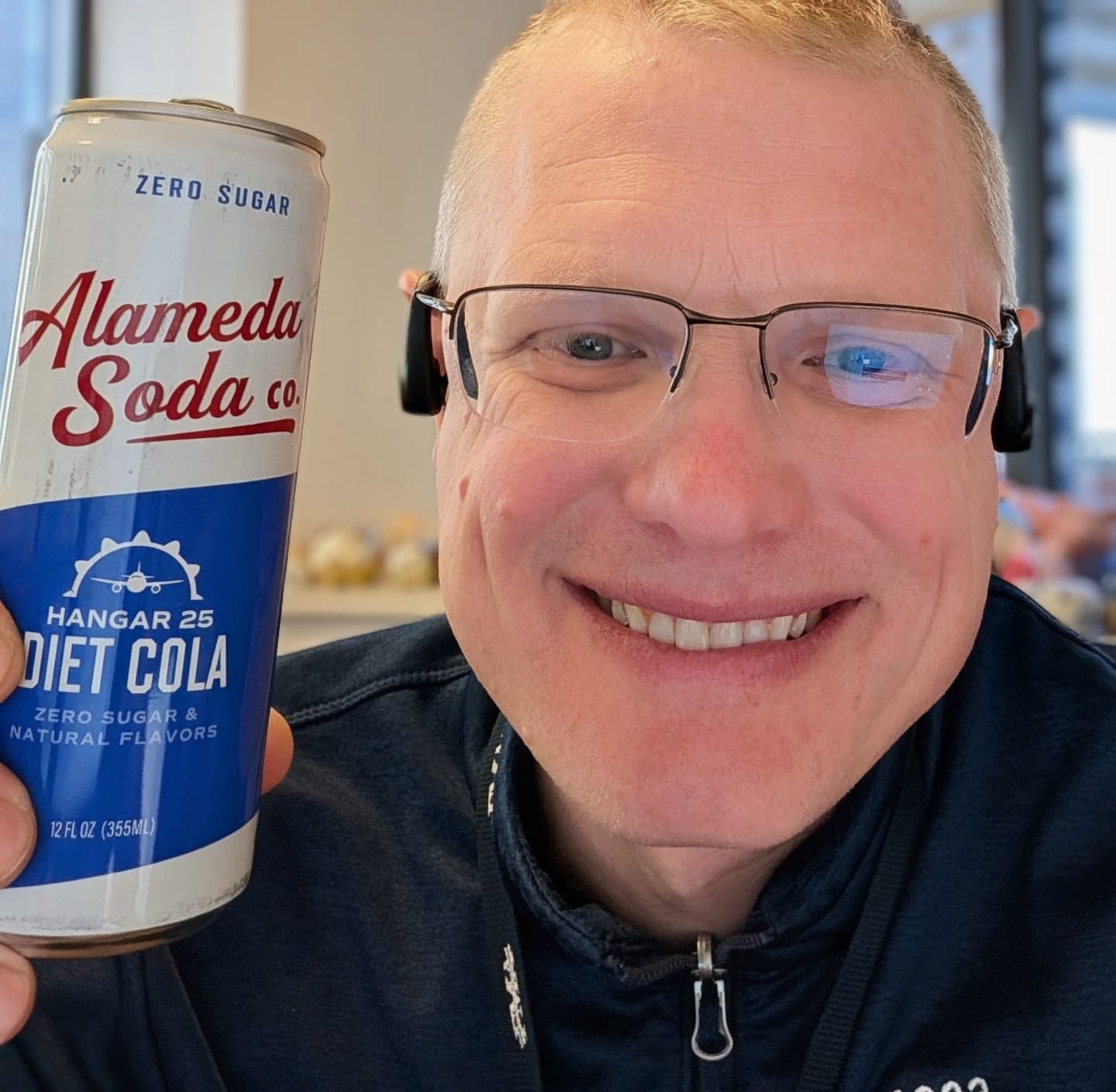 Customer photo review of Hangar 25 Diet Cola Cans