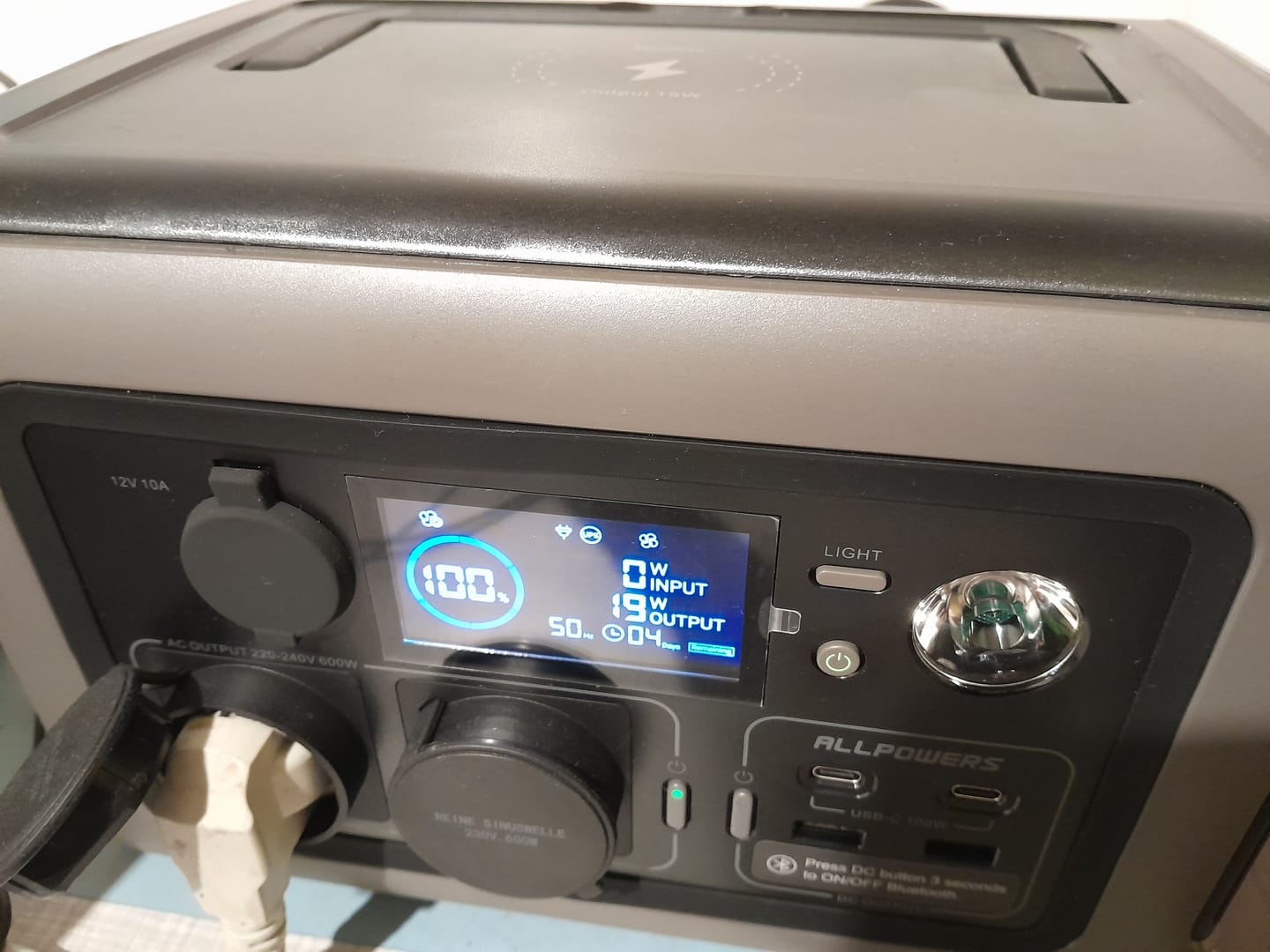 Customer photo review of ALLPOWERS R600 Portable Power Station 600W 299Wh LiFeP04 Battery