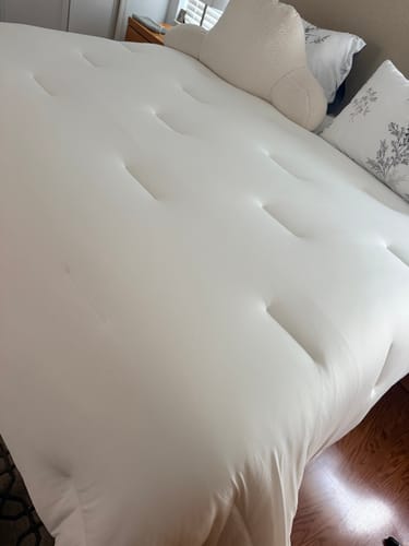 Customer photo review of MarshMellow Comforter