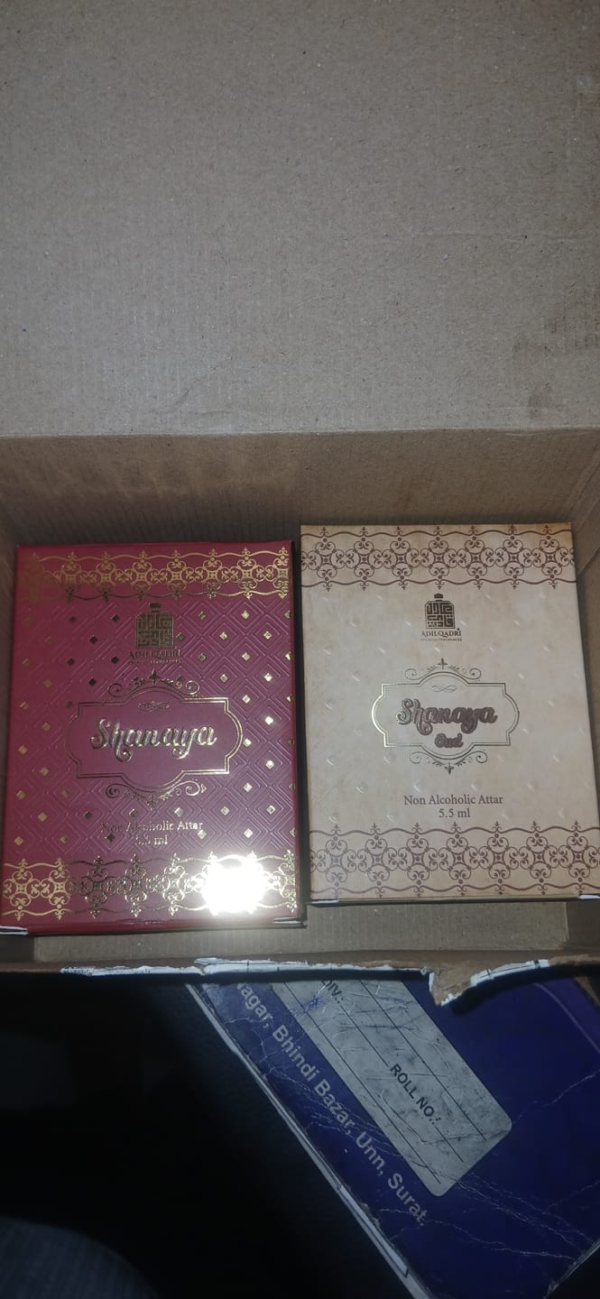 Customer photo review of Shanaya Oud Luxury Attar Perfume