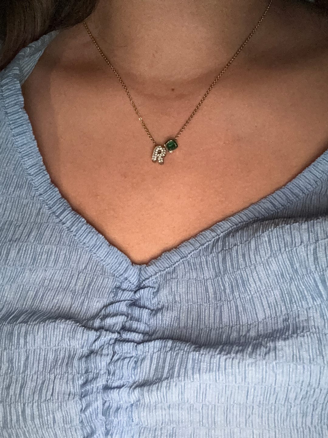 Customer photo review of Collar Birthstone Cuadrado Dorado