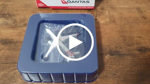 Customer video review of GEMINI QANTASLINK A220-300 1/400 REG#VH-X4B (**)