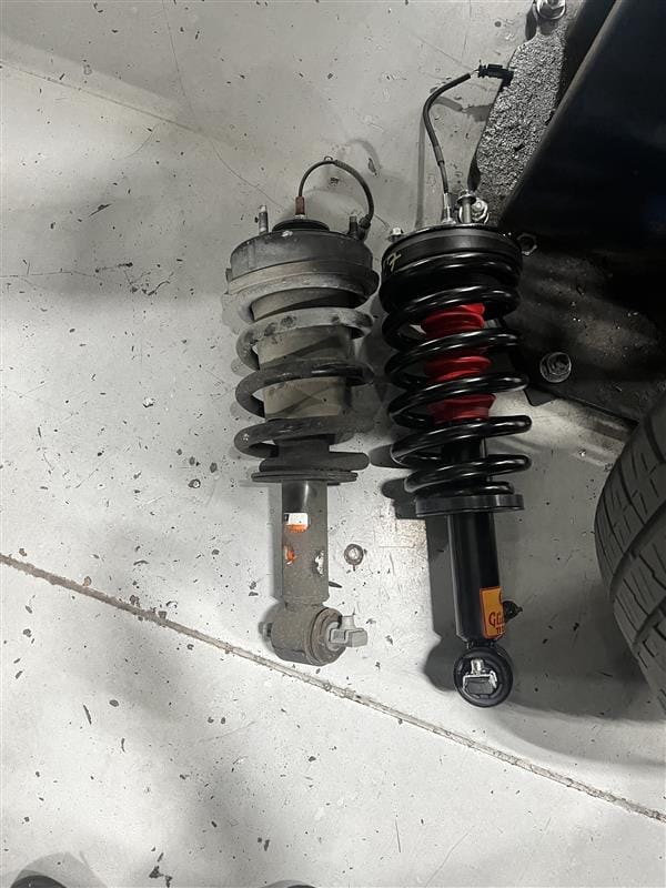 Customer photo review of 2015-2020 Cadillac Escalade 4WD Magnetic Struts 4 Wheel OE Replacement Kit (GC134F)