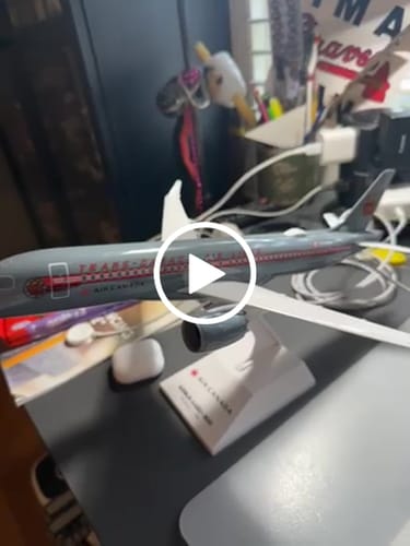 Customer video review of SKYMARKS AIR CANADA A220-300 1/100 RETRO TCA (**)