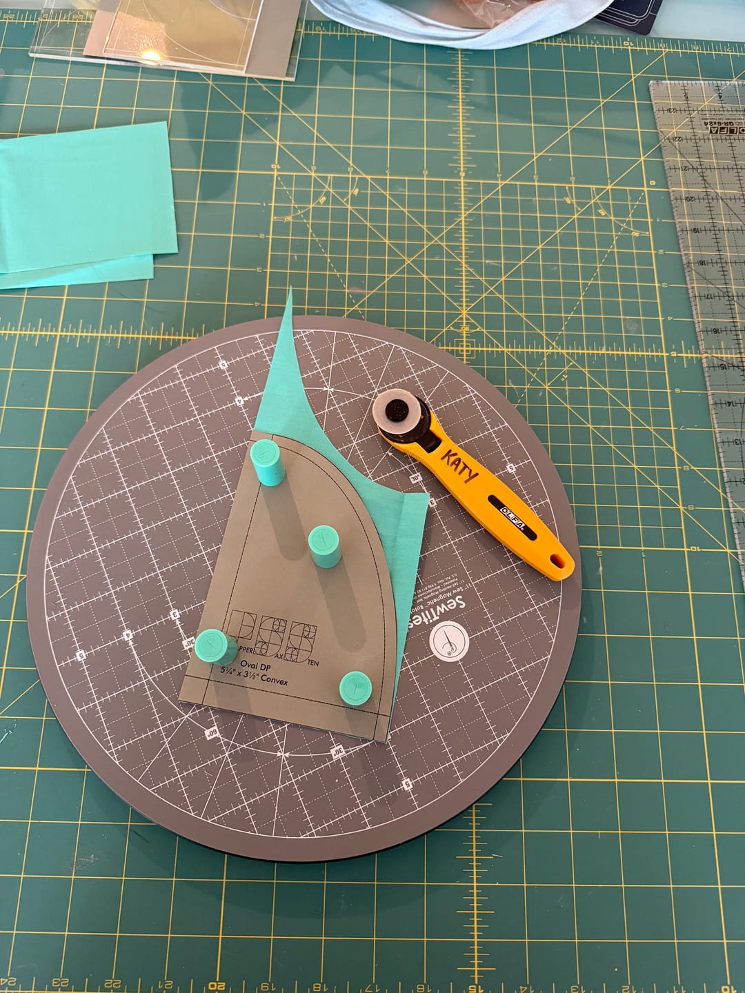 Customer photo review of Sew Magnetic 11" Rotating Self-Healing Cutting Mat