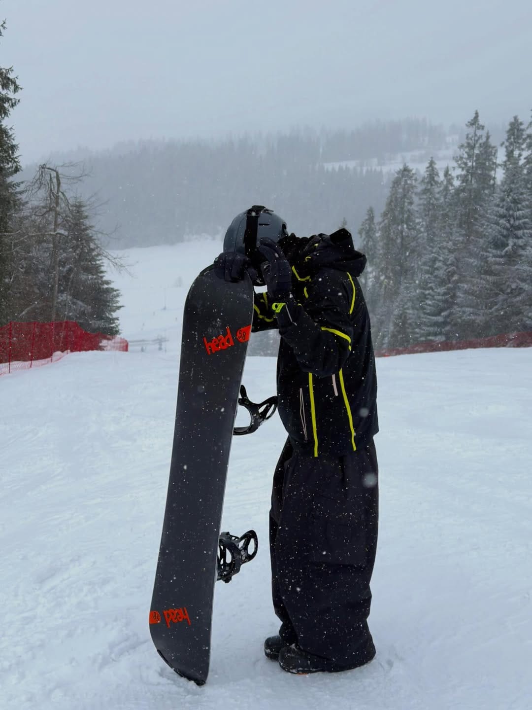 Customer photo review of Men's Black Lightweight Inner Leg Vents Baggy Snow Pants