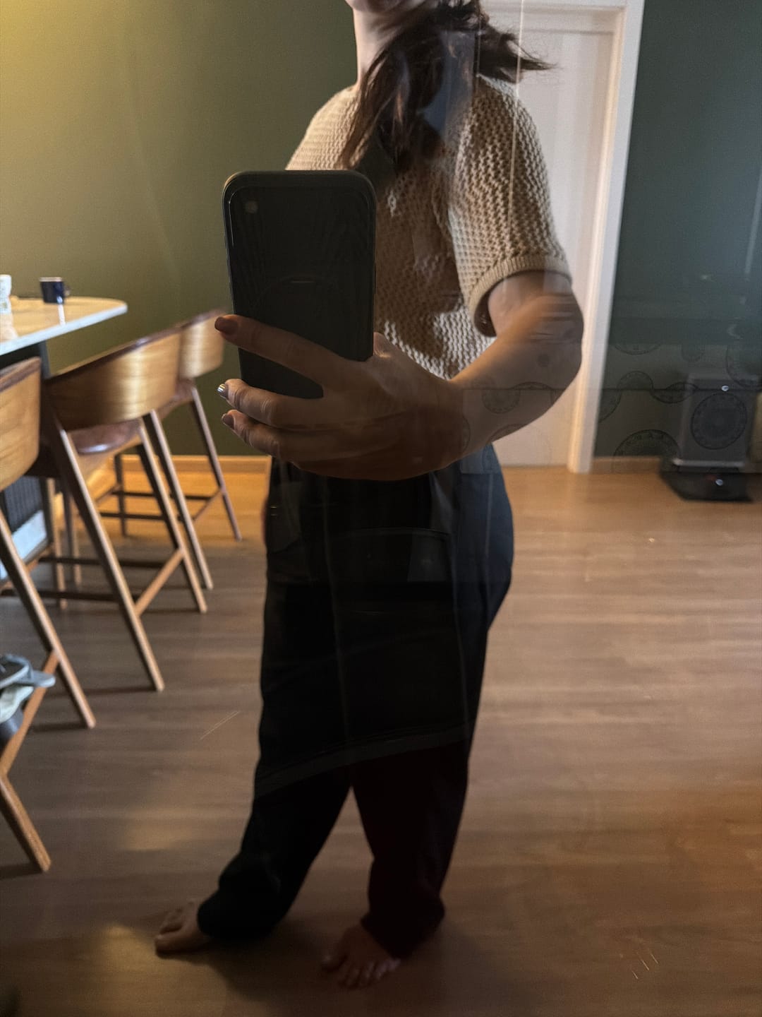 Customer photo review of Calça Slouchy Íris Preta