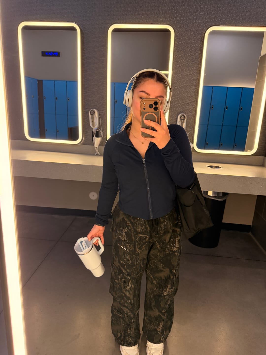 Customer photo review of W251 Hunting Season Cargo Joggers