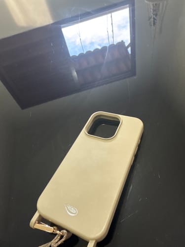 Avaliação com foto de um cliente sobre Case | Areia