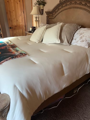 Customer photo review of MarshMellow Double-Stuffed Comforter