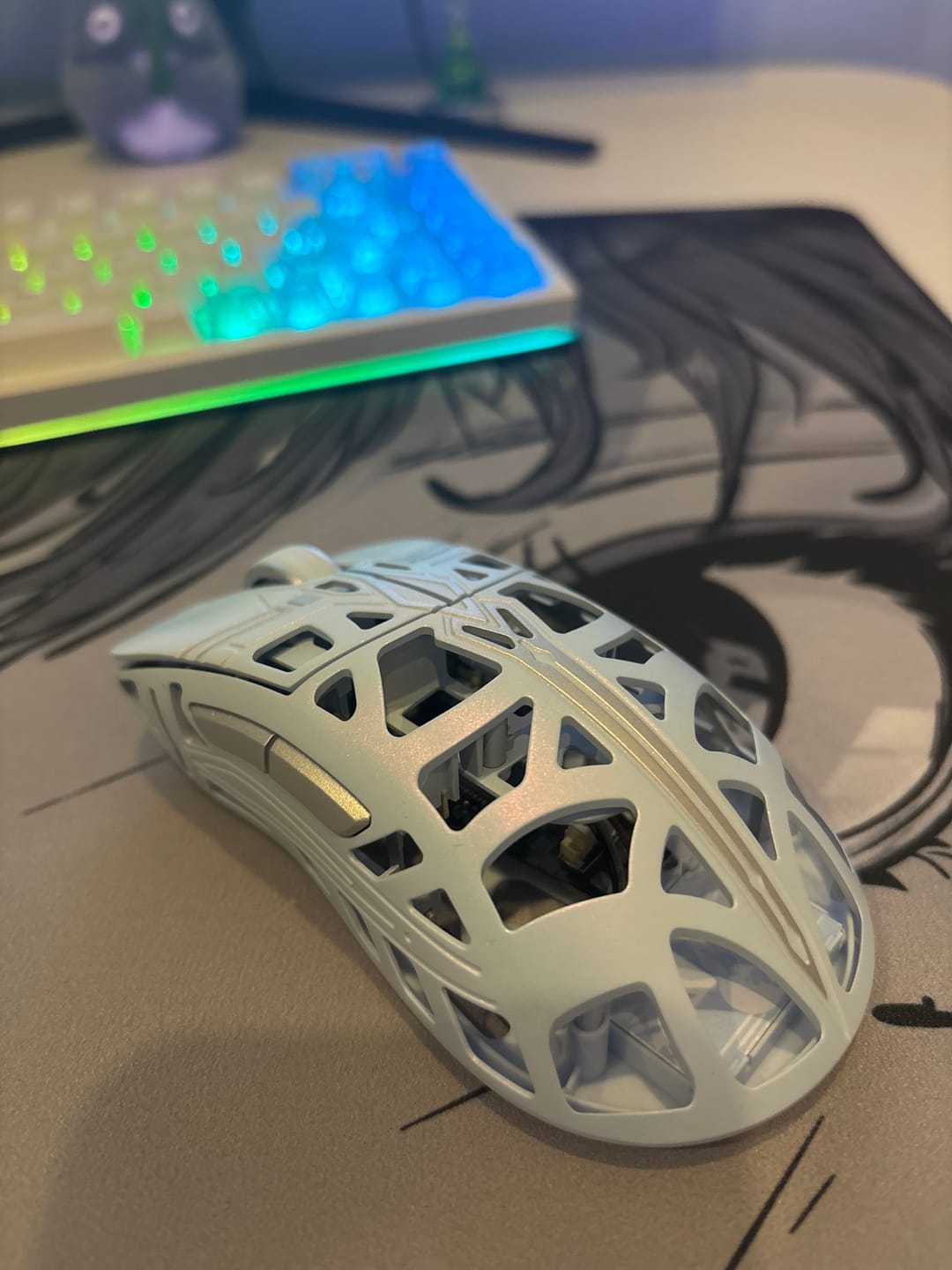 Customer photo review of WLMouse Sword X "The Swords" Edition Magnezyum Wireless Mouse