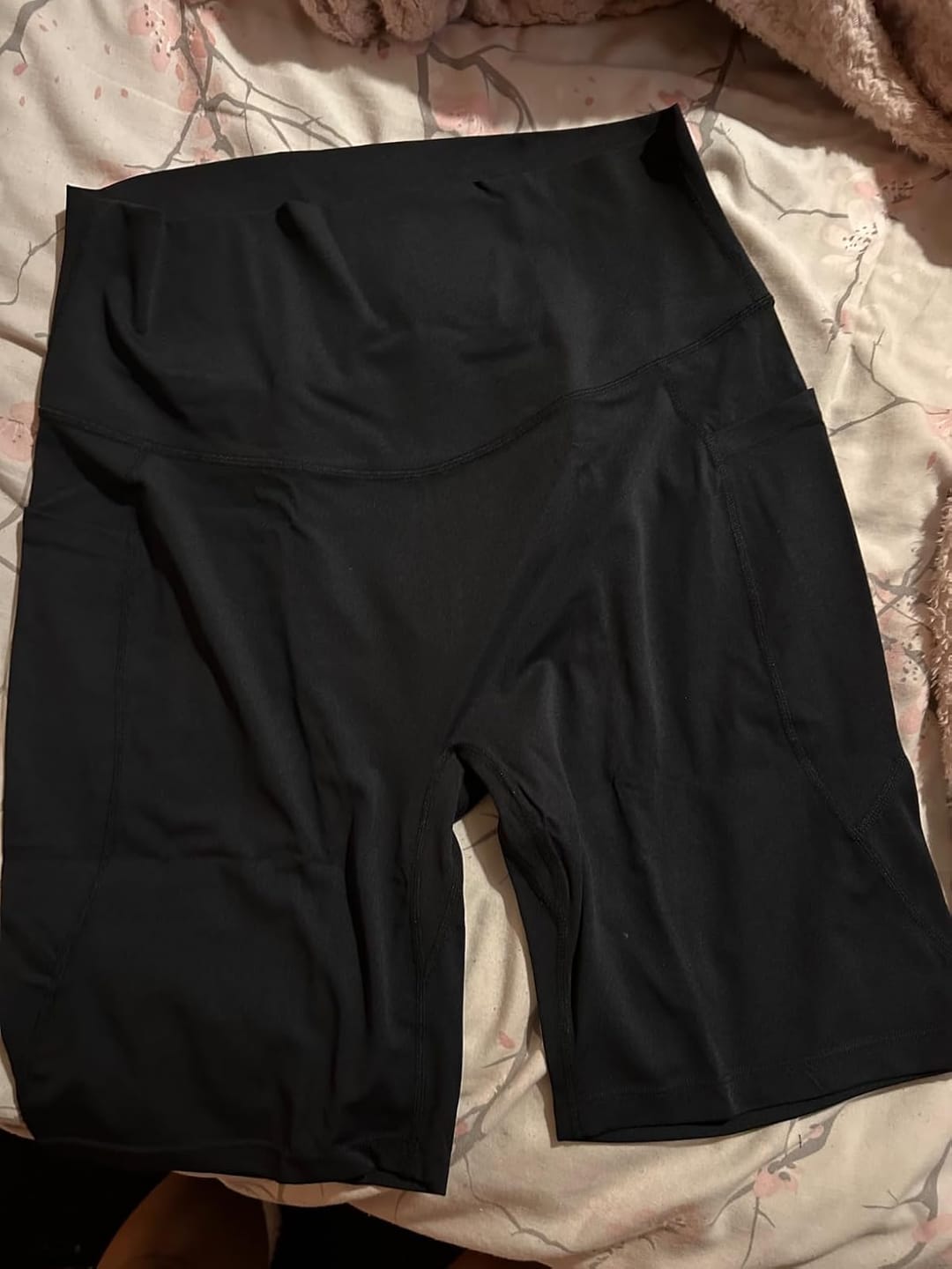 Customer photo review of Silix™ Cloud-Soft Tummy Control Pocket Short Leggings