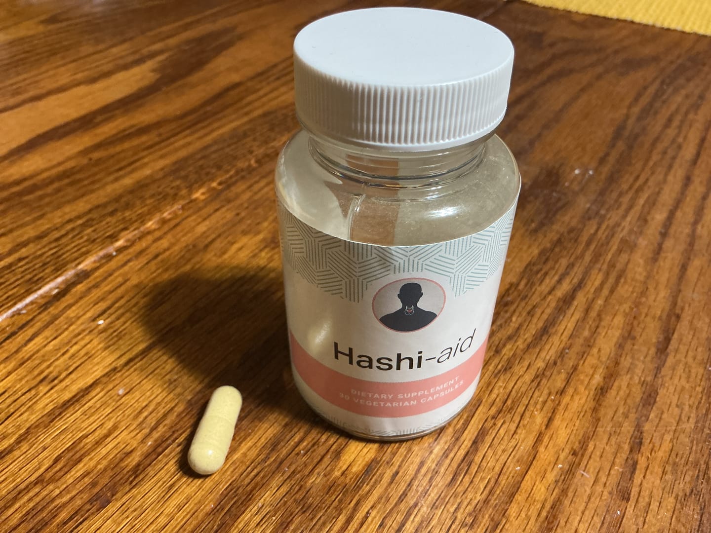 HashiAid bottle and capsule in Sheila’s customer review photo