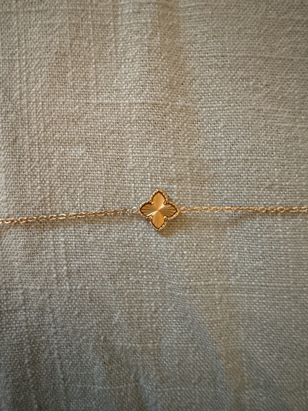 Customer photo review of Amara Clover Pendant Necklace