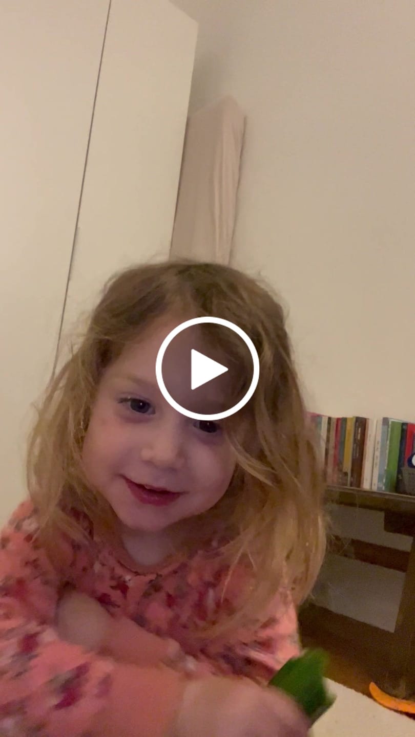 Customer video review of Sun Polka Dots