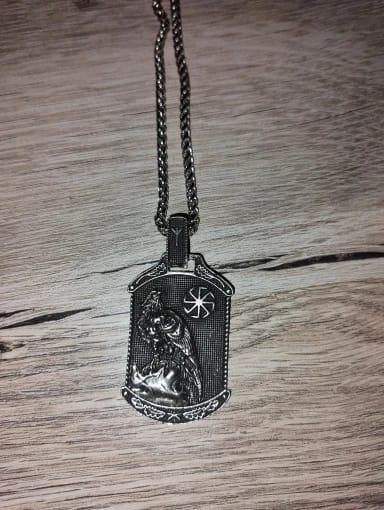 Customer photo review of Collier plaque Johnny Hallyday Aigle