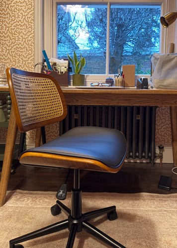 Customer photo review of HERNING - Chaise de bureau en bois et cannage