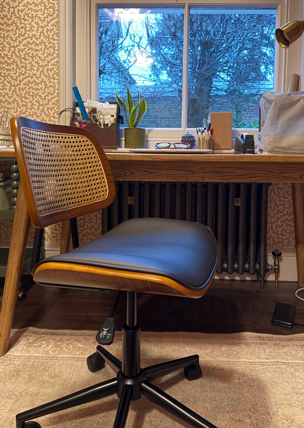 Customer photo review of HERNING - Chaise de bureau en bois et cannage