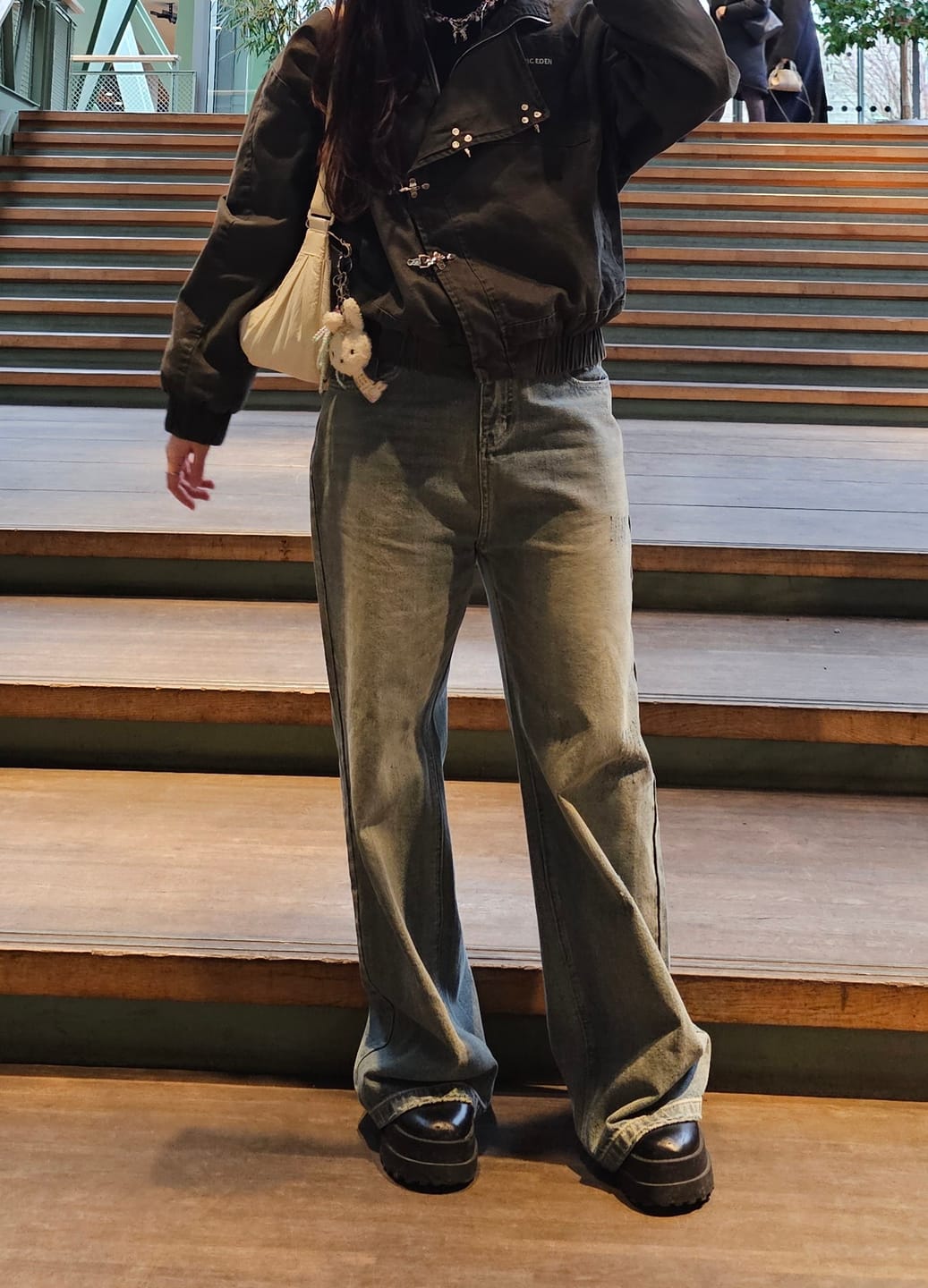 Customer photo review of Aelfric Eden Baggy Jeans