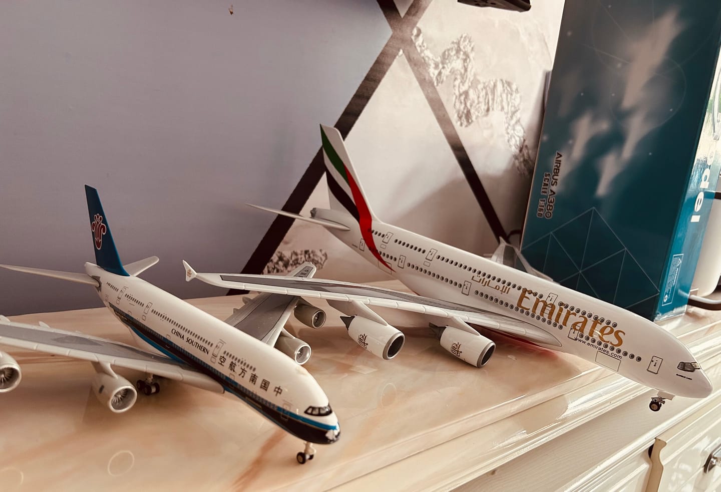 Customer photo review of Emirates A380 Collectible Airplane Model