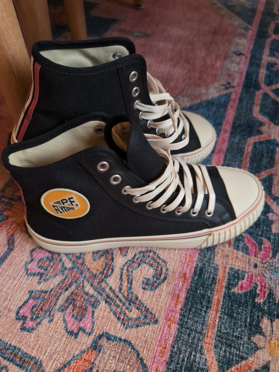 Customer photo review of Slightly Choppy Center High-Top Black/SC Cream