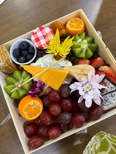 Customer photo review of Subang Jaya Signature Cheese Fruit Grazing Platter (Available in S, M & L size)