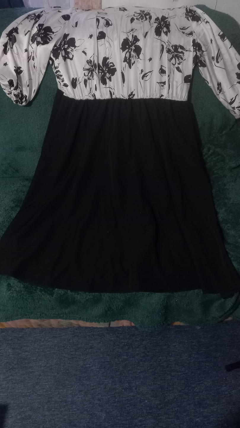 Customer photo review of Mixed-pattern floral dress