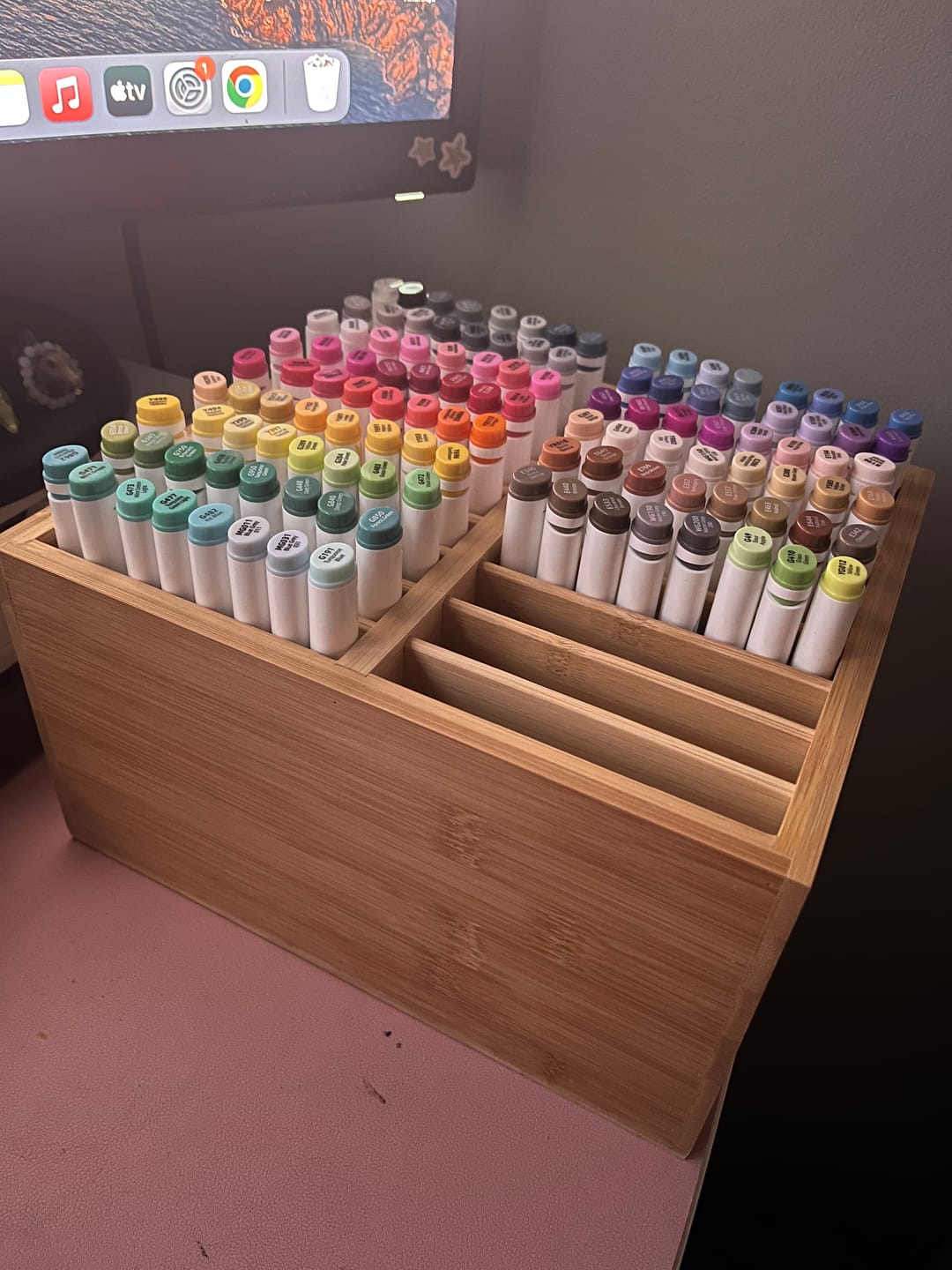 Customer photo review of Ohuhu Bamboo Marker Organizer (Europe Only)