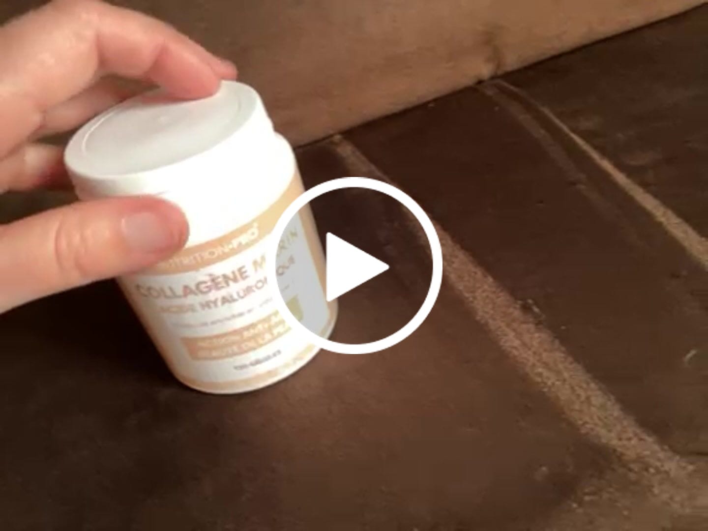 Customer video review of COLLAGÈNE MARIN / ACIDE HYALURONIQUE - 120 GÉLULES