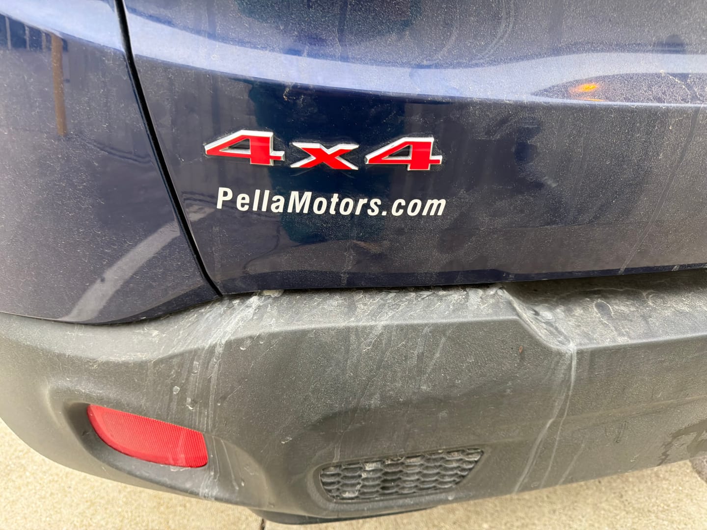 Customer photo review of 4×4 Emblem Overlay Decal – Color Vinyl Sticker | Fits Jeep Models with 4×4 Badge (Excl. 4xe / Grand Cherokee L/WL)