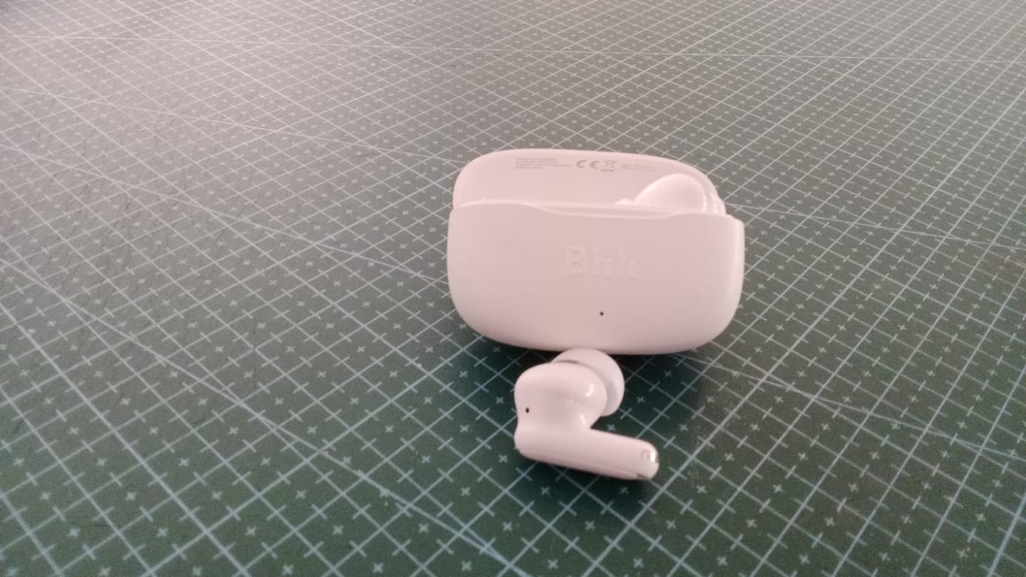 Customer photo review of Audifonos Bluetooth Inalámbricos Blik Air500 blancos 30 hrs