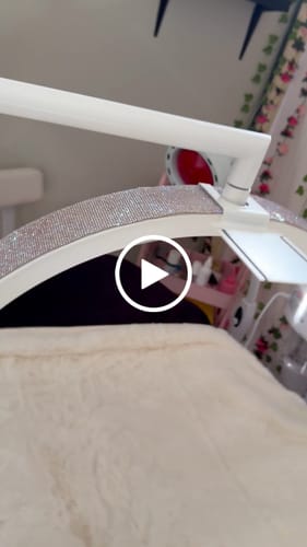 Customer video review of CosmoGlo Light